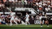 Illustration : "Mercato OL : Bataille engagée avec la Premier League pour une révélation de Ligue 1 !"