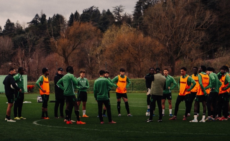 Illustration : "ASSE : Une menace inattendue intervient dans la course à la montée"