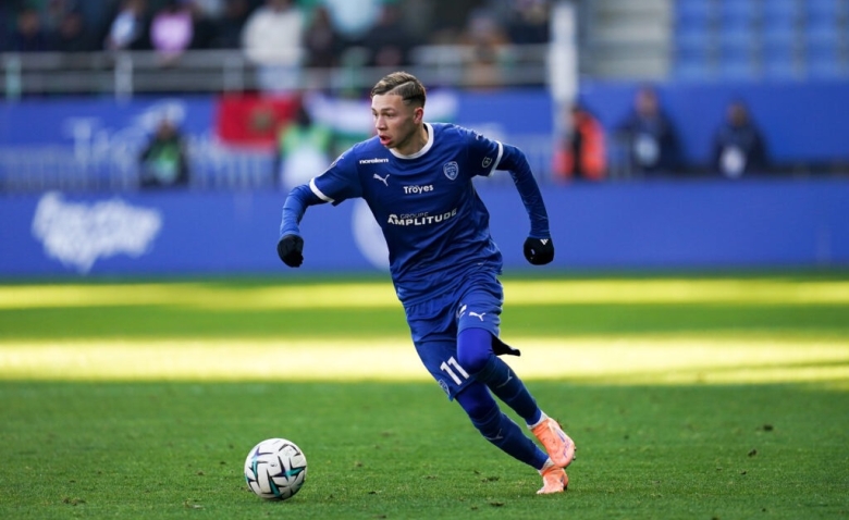 Illustration : "Mercato ASSE : Un ailier de Manchester City vers un prêt dans le Forez ?"