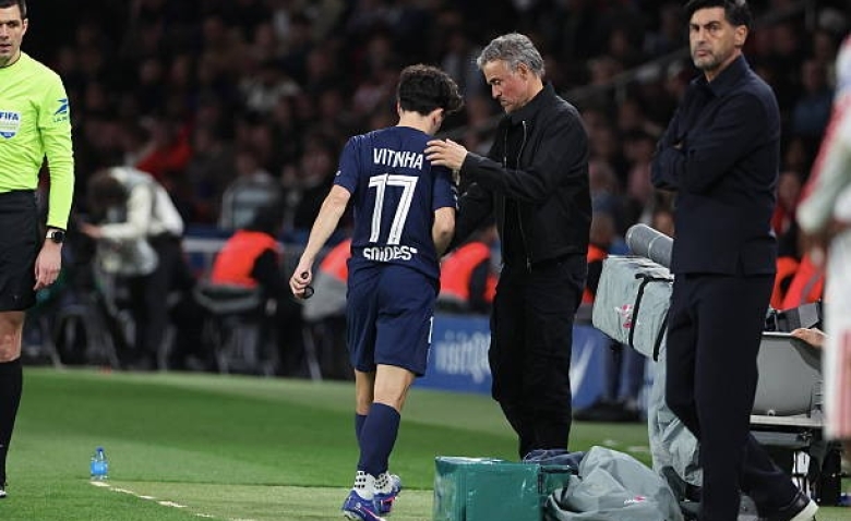 Illustration : "PSG - OL : Scénario catastrophe au Parc, Vitinha se blesse avant le choc contre le Bayern"