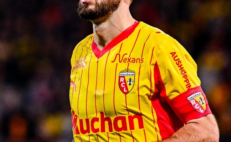 Illustration : "Lens - Toulouse : Les Lensois filent vers le Stade de France"