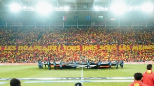 Illustration : Stade Brestois - RC Lens : Douche froide pour les supporters lensois après l'envahissement de terrain en Coupe