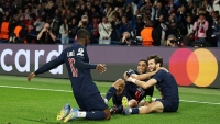 Illustration : "PSG : Khvicha Kvaratskhelia s’enflamme pour un coéquipier avant le choc face au Bayern"