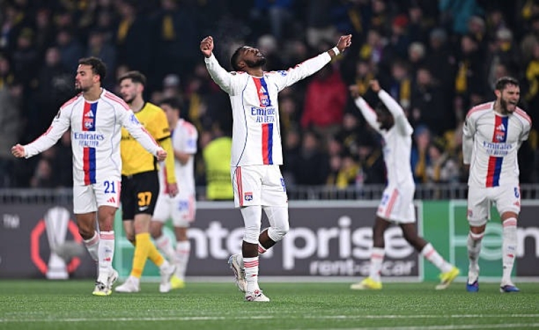 Illustration : "Mercato OL : Un prodige de l'OGC Nice débarque dans le Rhône !"