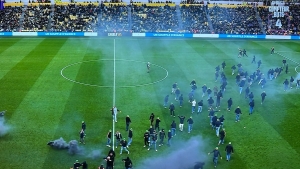 Illustration : FC Nantes : la direction tape du poing sur la table après les incidents de la Beaujoire