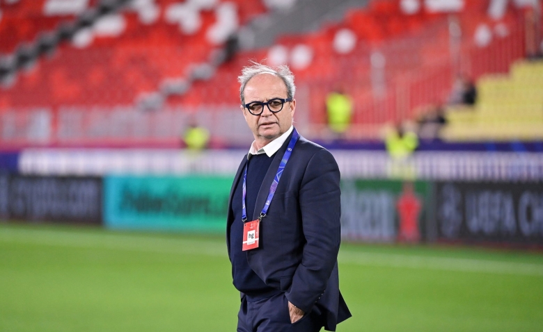 Illustration : "Mercato PSG : Une pépite de l'ASSE mise à l'essai"