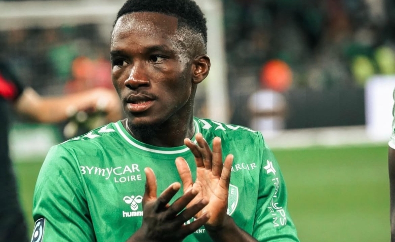 Illustration : "Mercato ASSE : Départ confirmé pour une déception stéphanoise"