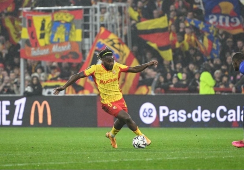 Illustration : Mercato Lens : L'avenir de Saint-Maximin relancé par une piste italienne ?