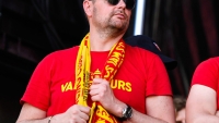 Illustration : "RC Lens : Pierre Sage s'approche de Crystal Palace, Bollaert retient son souffle !"