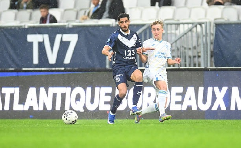 Illustration : "Girondins de Bordeaux : Dette effacée, sanction annulée... L'invraisemblable feuilleton qui choque le foot français"