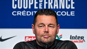 Illustration : RC Lens : Pierre Sage a annoncé son départ, Bollaert est sous le choc !