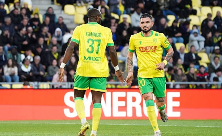 Illustration : "Mercato Nantes : Une recrue de Ligue 1 plante brutalement les Canaris"