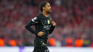 Illustration : PSG : Barcola ouvert au départ, Paris ne ferme plus la porte… le feuilleton s'emballe !