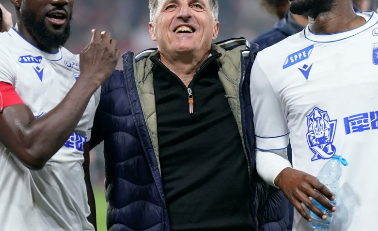 Illustration : "OGC Nice : Pantaloni favori, Pélissier en embuscade, le Gym doit trancher !"