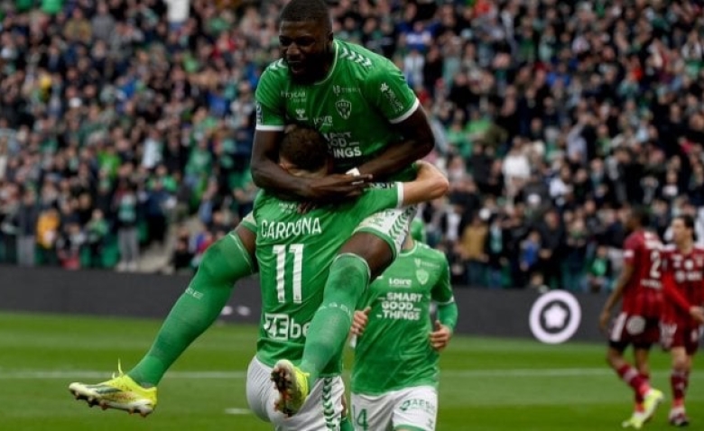 Illustration : "Mercato ASSE : Une cible prioritaire identifiée pour attaquer la saison prochaine"