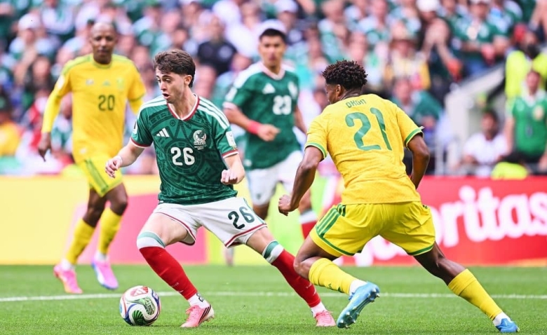 Illustration : "Mercato OL : Un départ imminent et une pépite mexicaine dans le viseur !"