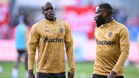 Illustration : "Mercato Lens : Une offre de 10 M€ par an fait trembler l’avenir de Malang Sarr"
