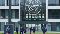 Illustration : "Mercato PSG : Un double deal inattendu se prépare avec un relégué anglais"