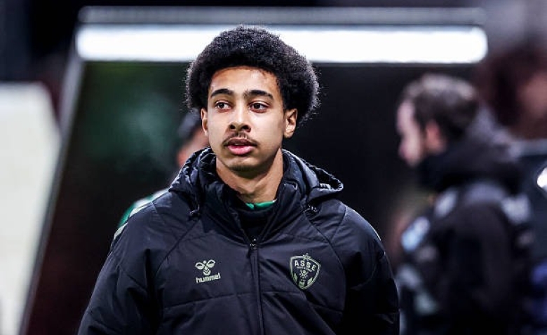 Illustration : "Mercato ASSE : Pourquoi le phénomène Djylian N'Guessan divise totalement le Forez"