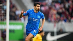 Illustration : Mercato OM : Un ancien attaquant de l'OL appelle Marseille pour signer !