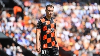 Illustration : "Mercato : "Son entourage veut le placer partout", panique en Ligue 1 pour un crack à 15 millions !"