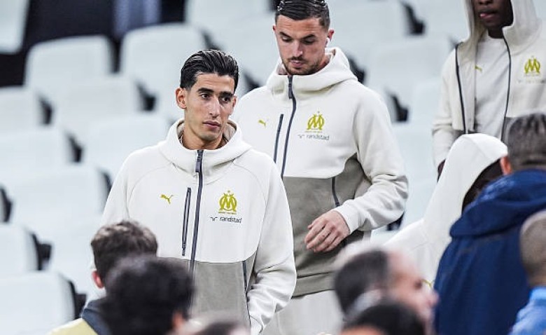 Illustration : "Mercato OM : Accord en vue ? La Real Sociedad accélère pour Nayef Aguerd !"