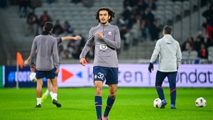 Illustration : Mercato LOSC : Départ record à 100 M€ en vue, Lille déniche sa perle au Real Madrid !