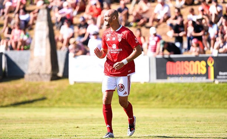Illustration : "Mercato OL : Lyon veut doubler l'OM et Rennes sur un grand attaquant de Ligue 1 !"
