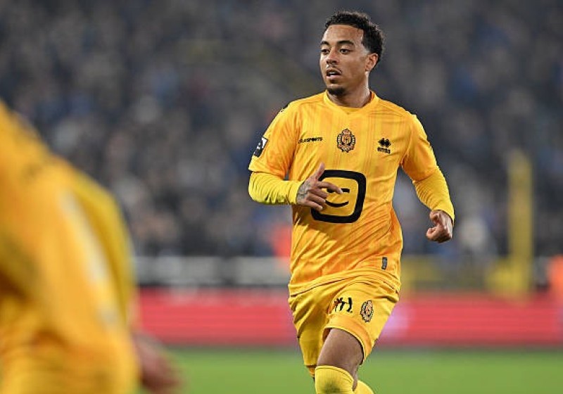Illustration : Mercato : L'OM et l'OL s'affrontent pour faire signer une sensation du championnat belge !