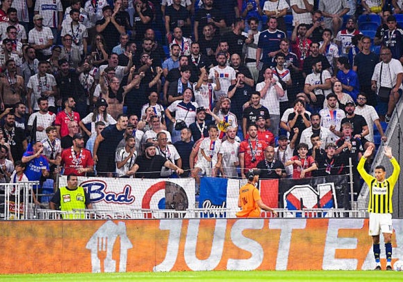 Illustration : OL - Fenerbahçe : L'UEFA prépare un gros coup de balai après les dérapages