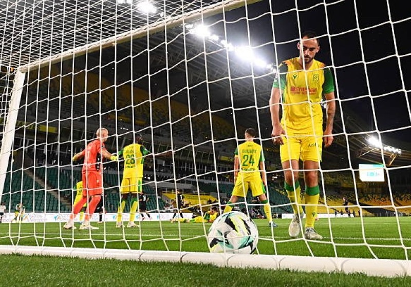 Illustration : Mercato Nantes : Le board nantais tente le coup parfait en Ligue 2 mais se fait stopper