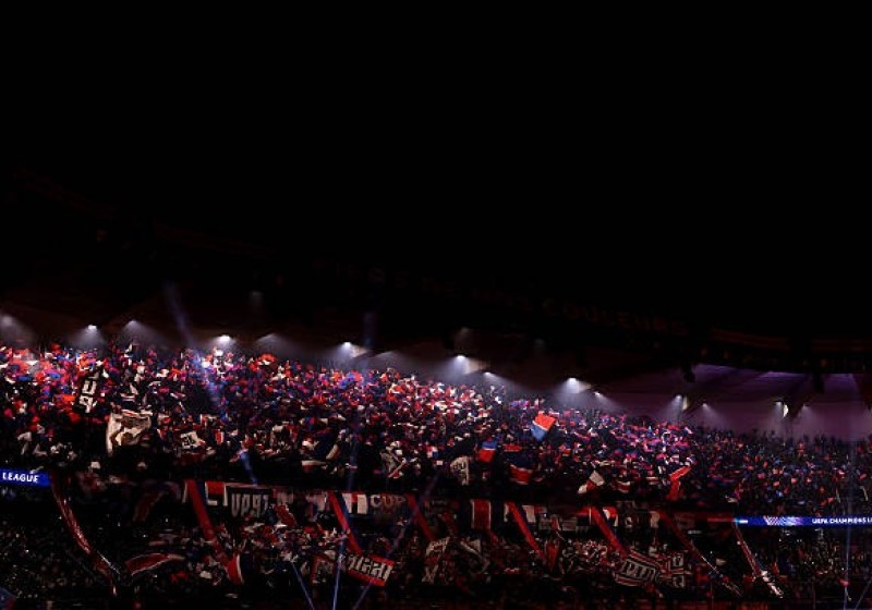 Illustration : PSG - Slovan Bratislava : Incident dans le parcage visiteur pendant la minute de silence