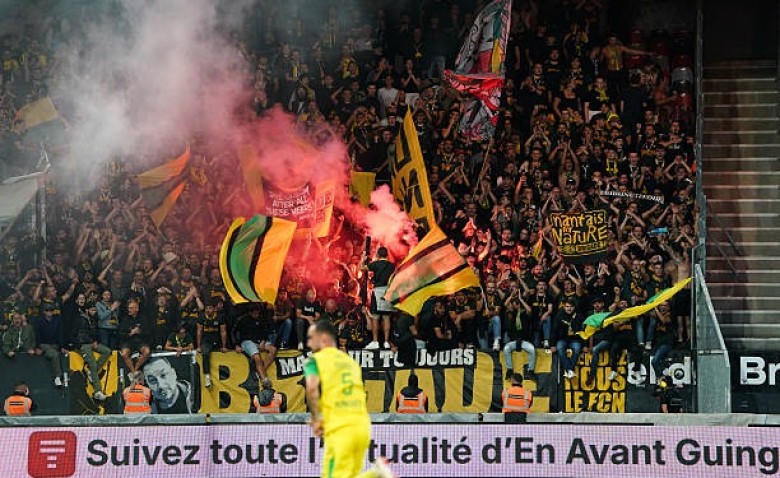 Illustration : "FC Nantes : La direction rappelle d'urgence un ancien de la maison !"