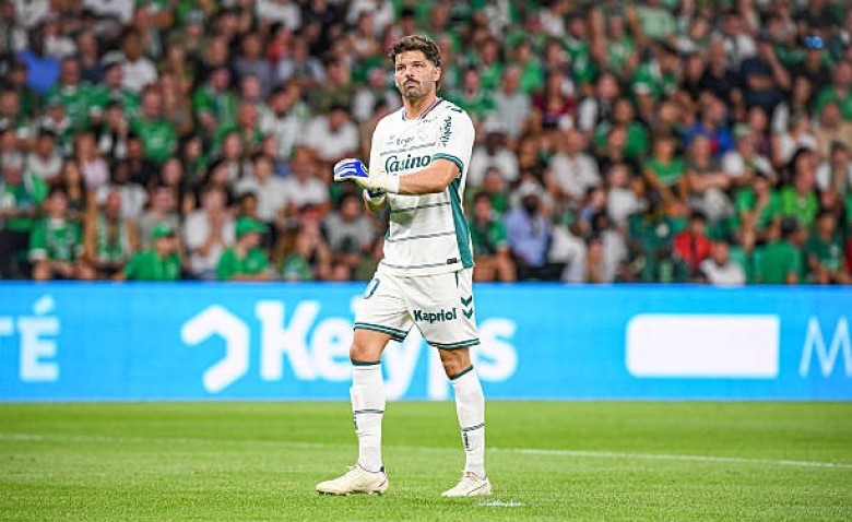 Illustration : "ASSE : Gautier Larsonneur en grand danger après Dunkerque ?"