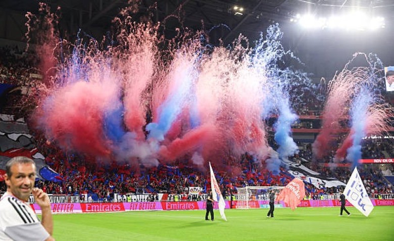 Illustration : "OL - Rennes : Lyon s'explique sur le bug de billetterie et la banderole polémique"