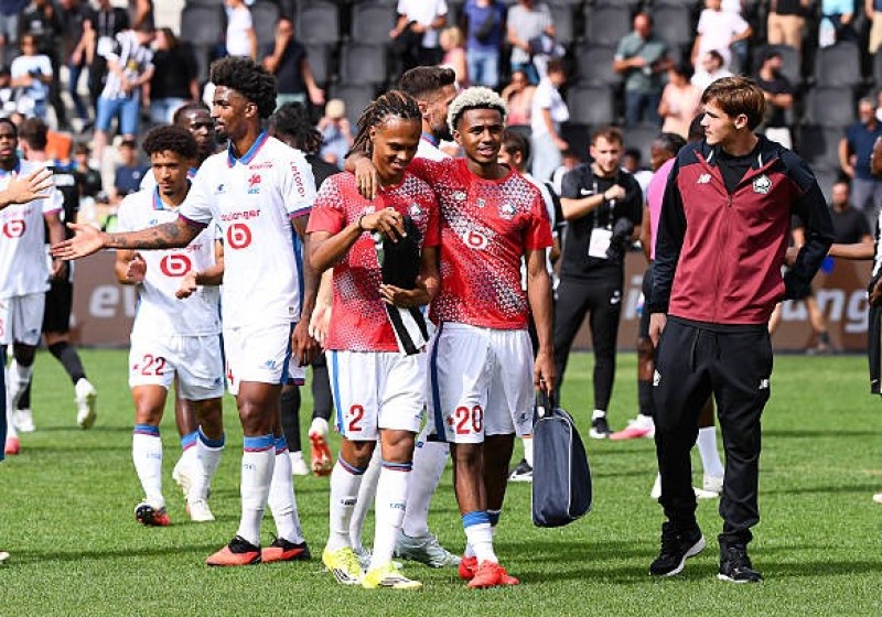 Illustration : Mercato : Arsenal et Chelsea ciblent Gjivai Zechiël recalé par le LOSC