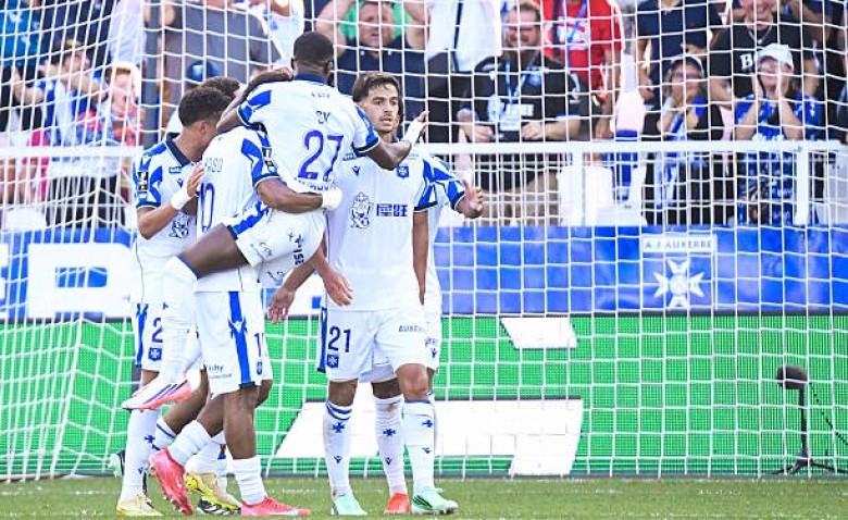 Illustration : "Ligue 1 : L'AJ Auxerre officialise l'arrivée d'un renfort de poids dans son staff"