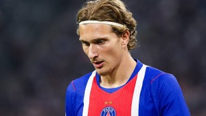 Illustration : PSG : Mika Godts sort du silence et recadre ses détracteurs