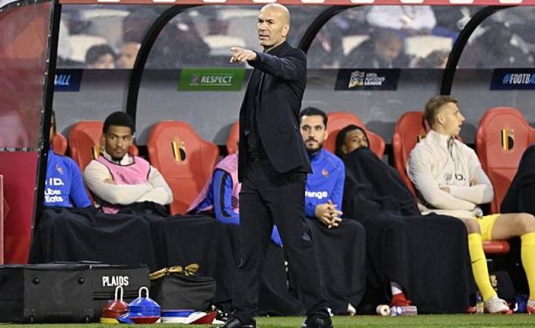 Illustration : "France - Italie : La composition probable de Zinédine Zidane"