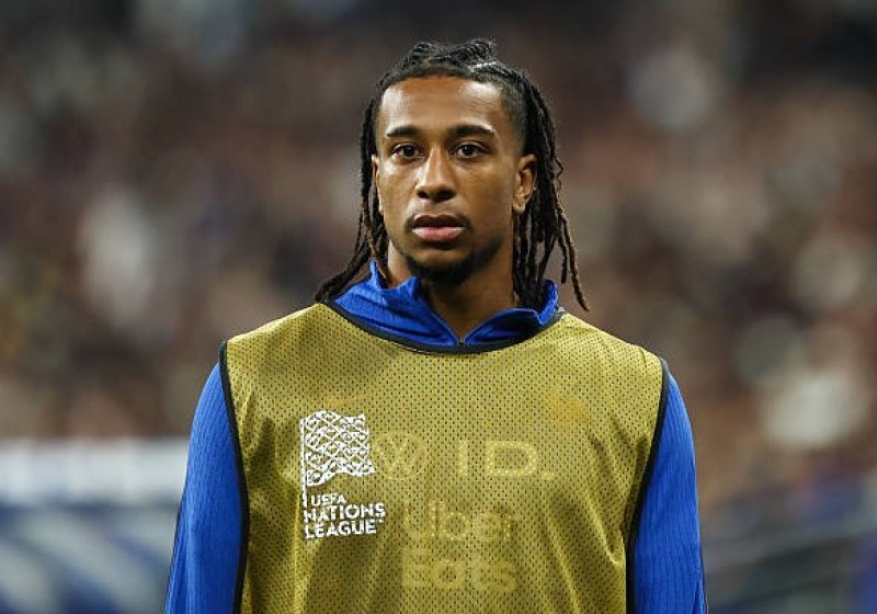 Illustration : Mercato PSG : La direction parisienne face au prix exorbitant de Michael Olise