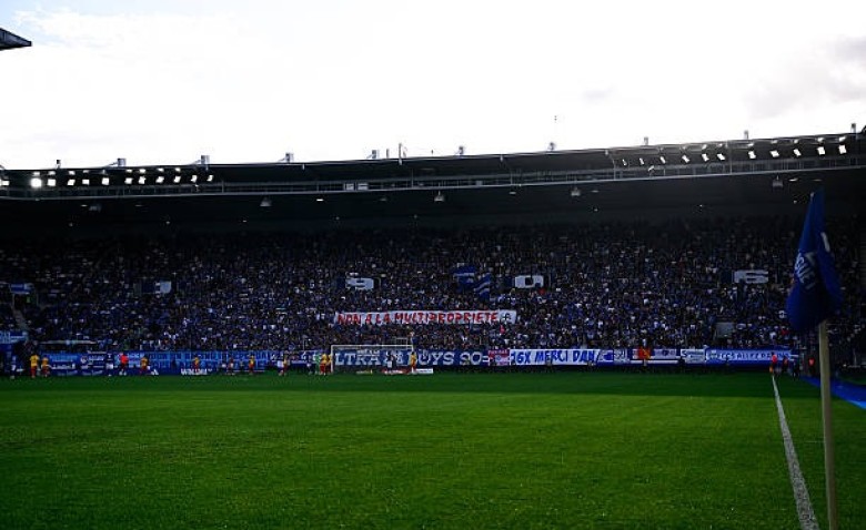Illustration : "Ligue 1 : Pourquoi le RC Strasbourg a perdu une vente historique cet été ?"
