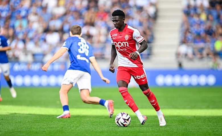 Illustration : "Mercato Monaco : Chelsea pose ses conditions pour relancer Lamine Camara"