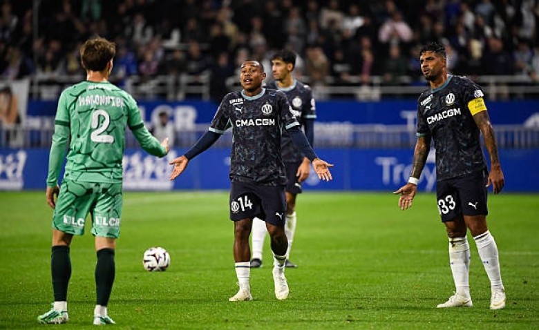 Illustration : "OM : Igor Paixão sous le feu des critiques malgré le succès à Troyes"