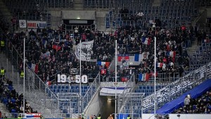 Illustration : OL : Le club hausse le ton après le blocage de ses supporters en Allemagne