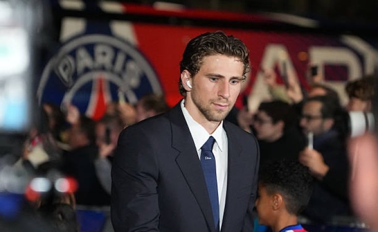 Illustration : "Mercato PSG : Le dossier Zabarnyi au cœur d'une grande manœuvre hivernale ?"